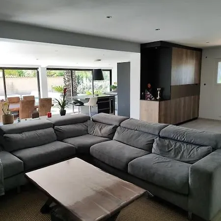 Maison Avec Piscine Proche *
